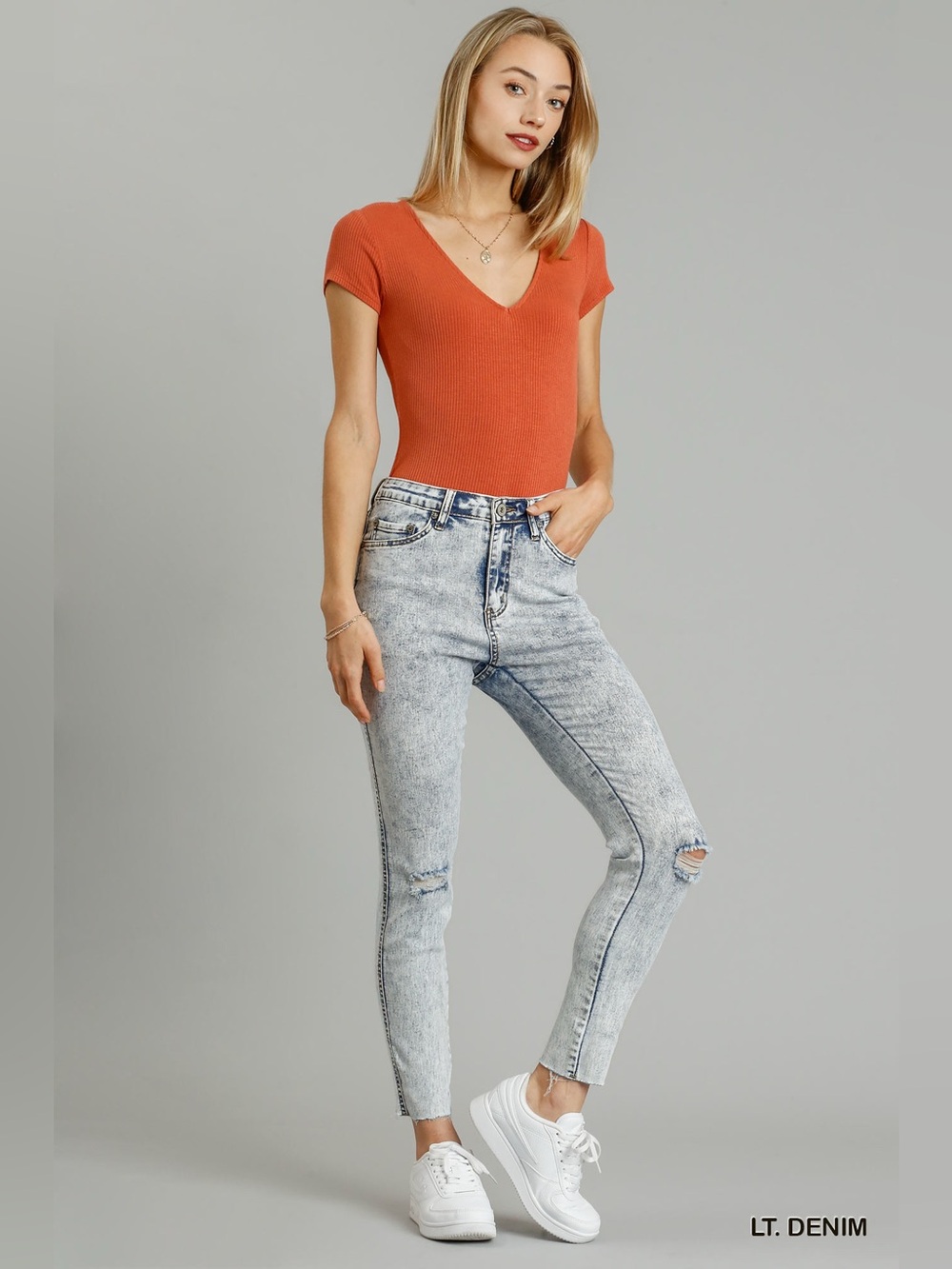 Umgee 5-Pockets Distressed Detail Stretch Denim Skinny Jeans with Unfinished Hem